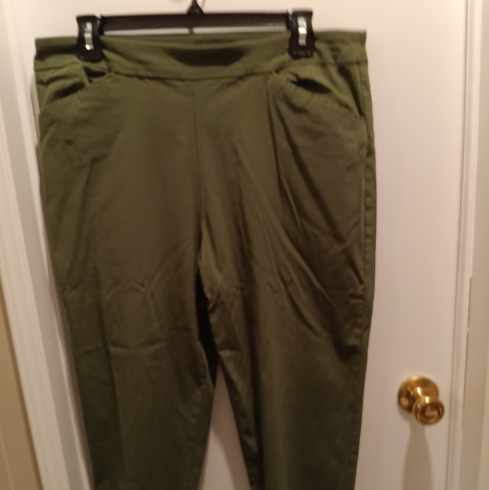 Capri Womens Green